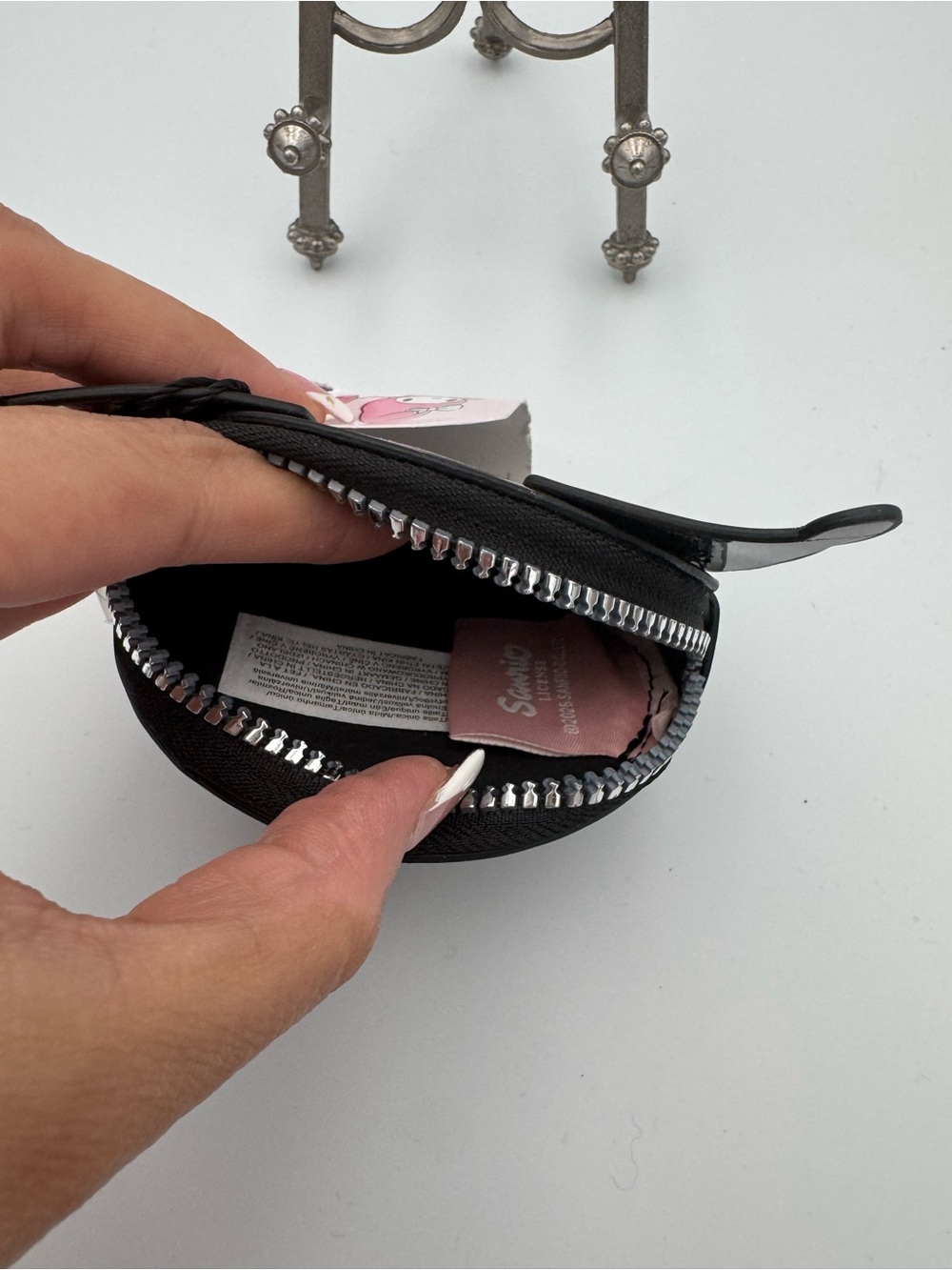 exclusive Kuromi Zipper Coin Purse - Picture 2 of 3
